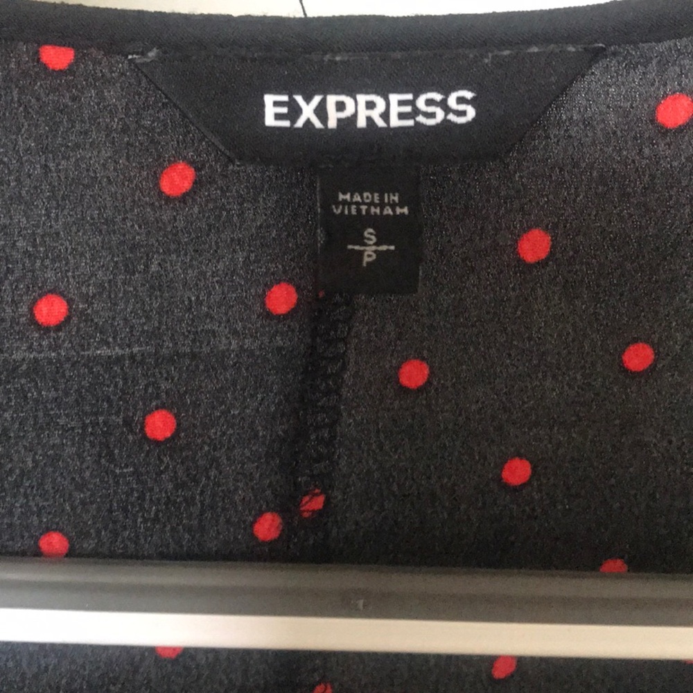 EXPRESS Petite // Ruffle Polka Dot Dress - Picture 4 of 7